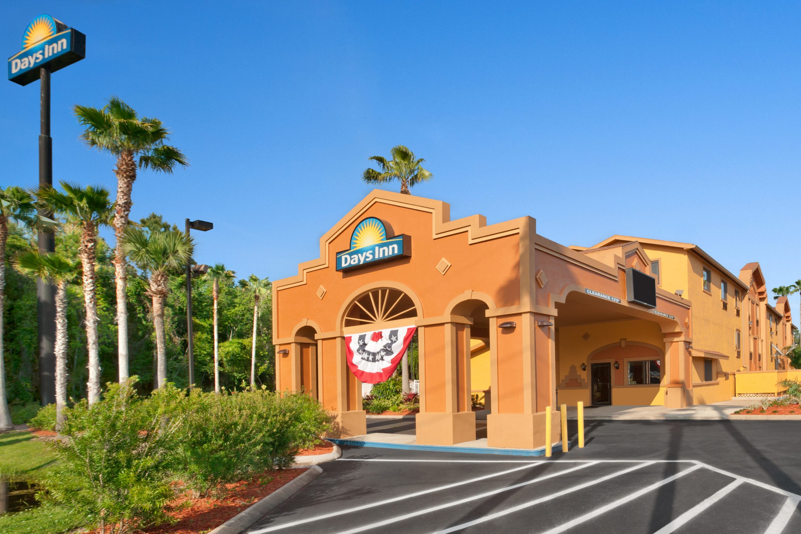 Days Inn Orange Park Exterior