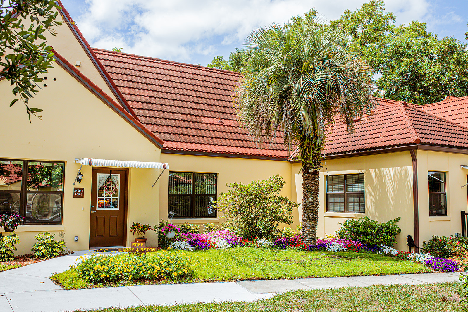 Roff Cottage in full bloom