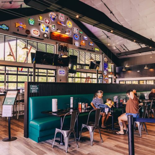 V Pizza bar area Fleming Island, Fl